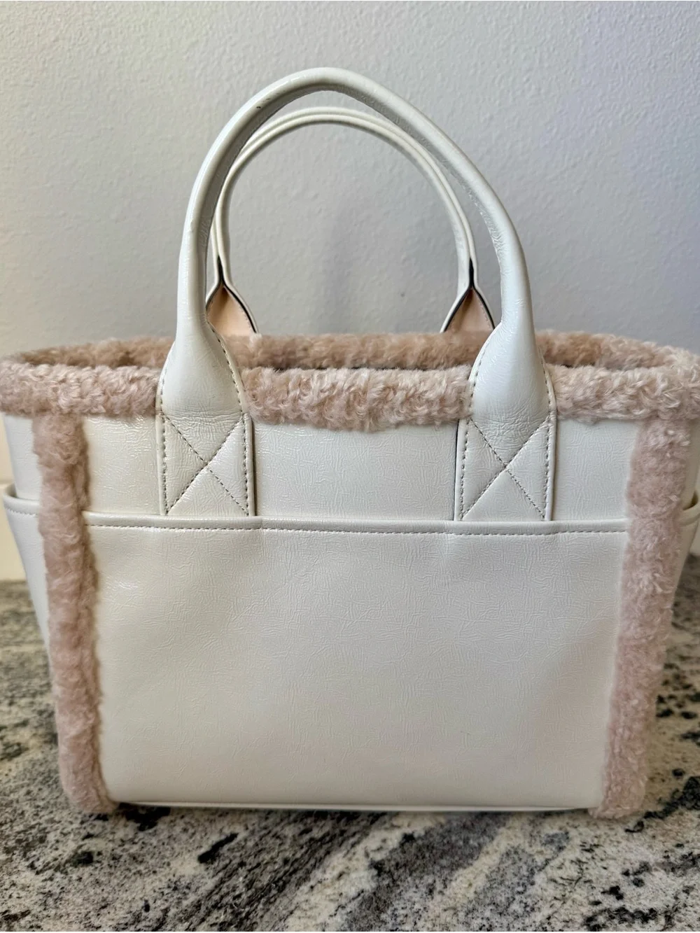kate spade Jett Faux Shearling Small Tote in Meringue/Winter White. VGUC
